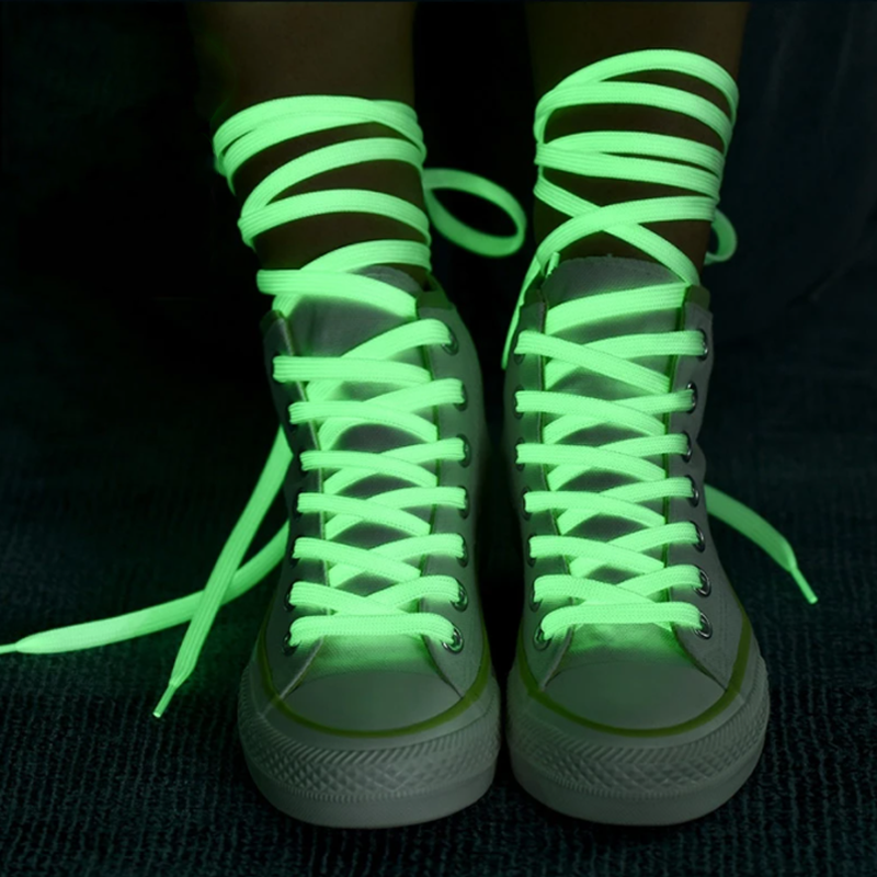 Luminous Thickened Flat Shoelaces